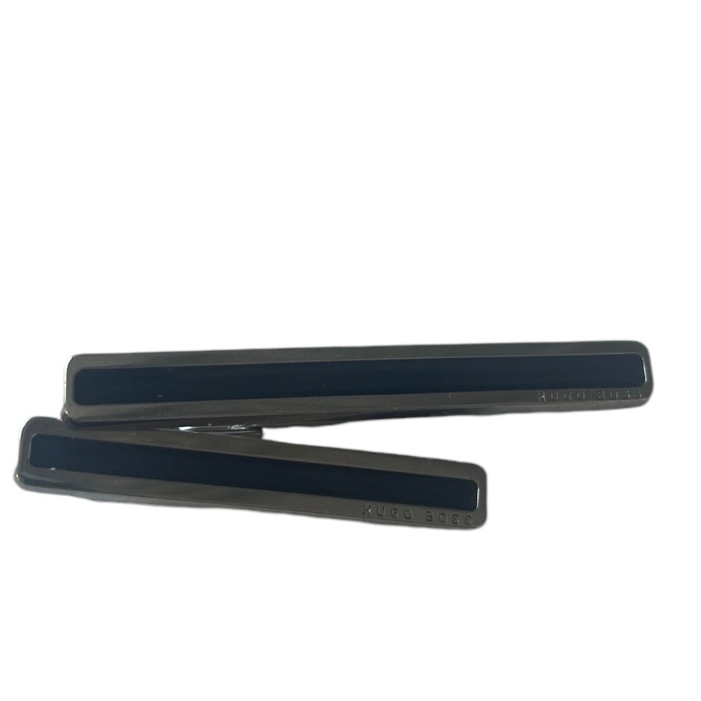 Hugo boss tie and lapel clip silver and black